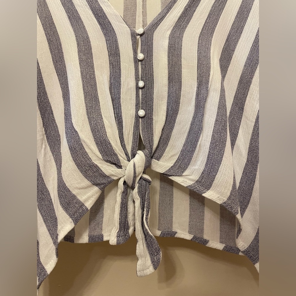 Flutter Sleeves. - image 3